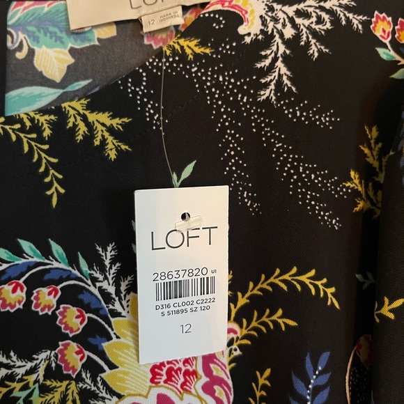 LOFT paisley print long sleeved midi - NWT - Picture 3 of 3